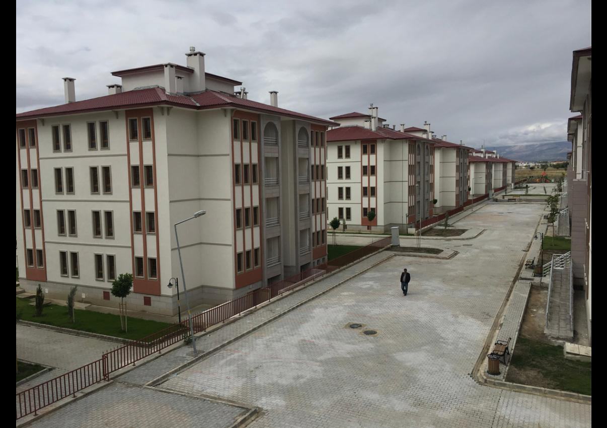 Yerleşke ve Yapım