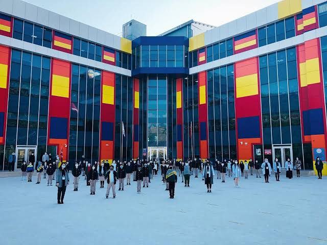 Merzifon / Kutlubey Koleji — Merzifon / Amasya